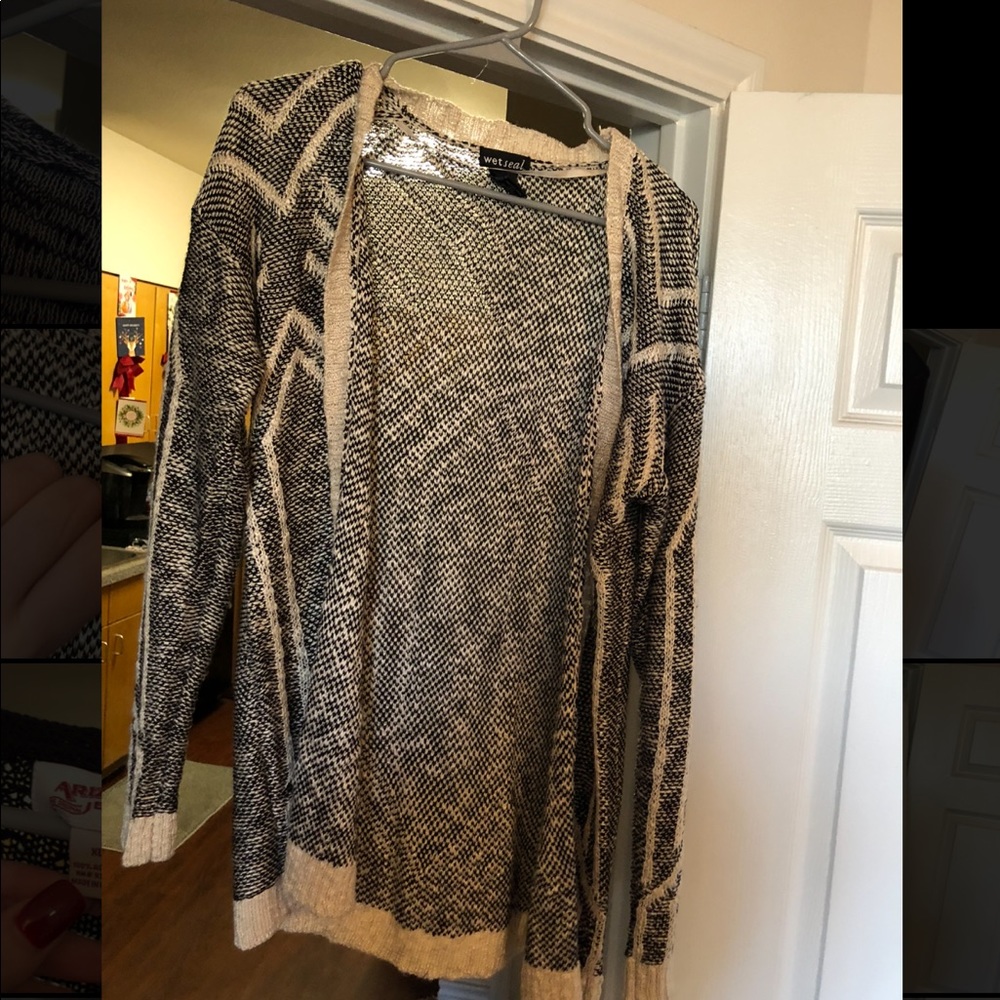 Cardigan sweater